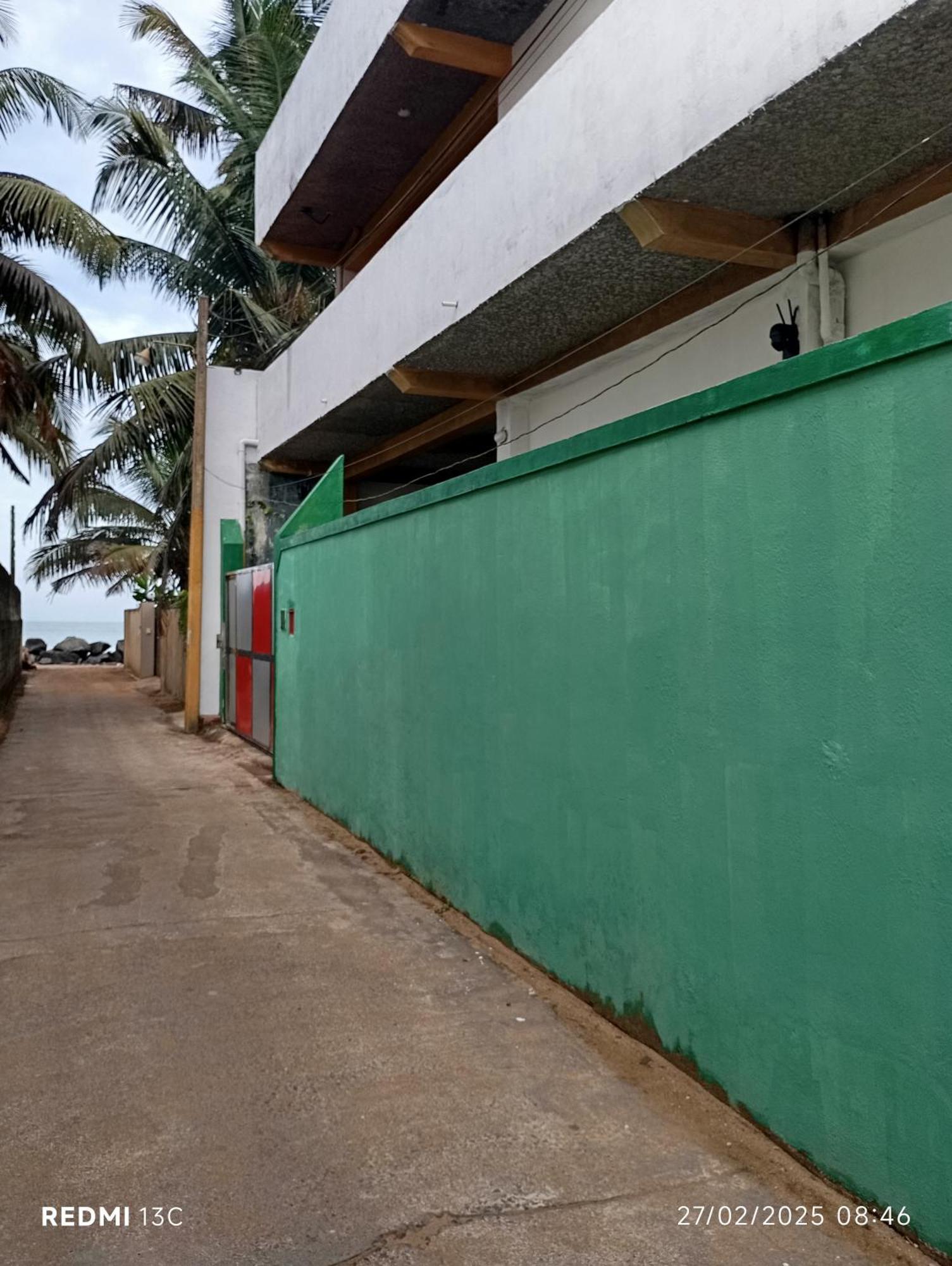 Hotel Our Little Secret Kalutara Esterno foto